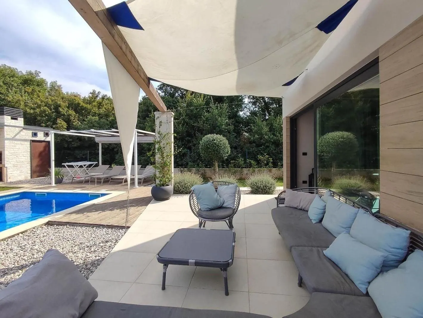 Ferienhaus Mit Privatpool Fuer 10 Personen Ca 200 Qm In Sisan, Istrien Suedkueste Von Istrien Croatia