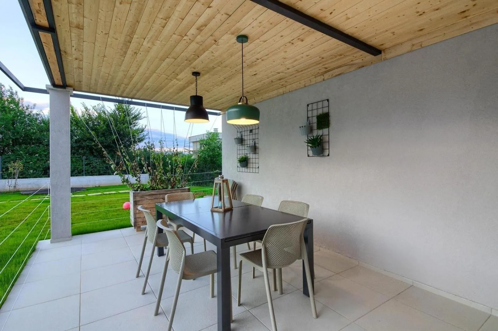 Ferienhaus Mit Privatpool Fuer 10 Personen Ca 200 Qm In Sisan, Istrien Suedkueste Von Istrien Croatia